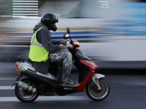 DYP-dən küləkli hava ilə bağlı moped sürücülərinə MÜRACİƏT