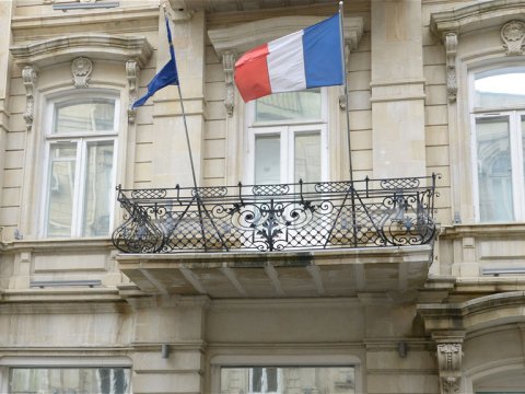 Azərbaycan fransız diplomatları buna görə ölkədən qovub