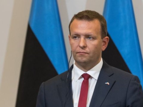 Estoniya ukraynalı kişiləri ölkələrinə göndərəcək?