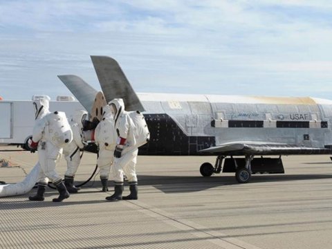 ABŞ pilotsuz hərbi kosmik gəmini orbitə çıxardı