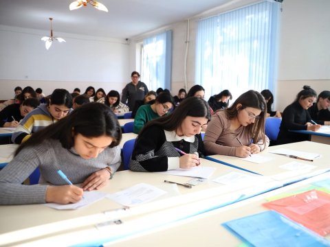 Gəncə Dövlət Universitetində im­tahan sessiyası - FOTO