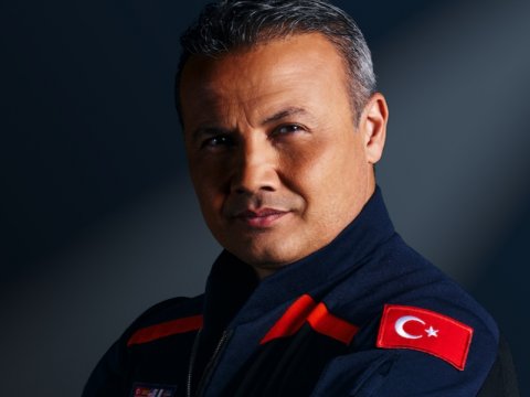 Türkiyənin ilk kosmonavtının kosmosa uçuş tarixi təxirə salındı - SƏBƏB