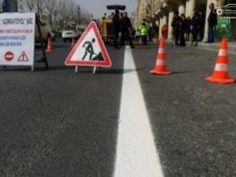 Bu küçədə maşınların hərəkətinə məhdudiyyət qoyuldu
