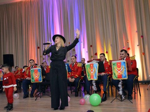 Bayramla əlaqədar orduda silsilə tədbirlər keçirilib