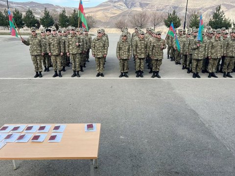 Valideynlərə şad xəbər - Xidmətini başa vurmuş hərbçilər təxris olundular