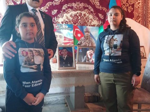 Milli Qəhrəman İbad Hüseynov şəhidin ailəsini ziyarət etdi - FOTO