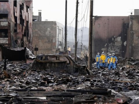 Zəlzələdə ölənlərin sayı 100-ə çatdı