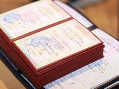 Keçən il 190 nəfərə dosent elmi adı verilib