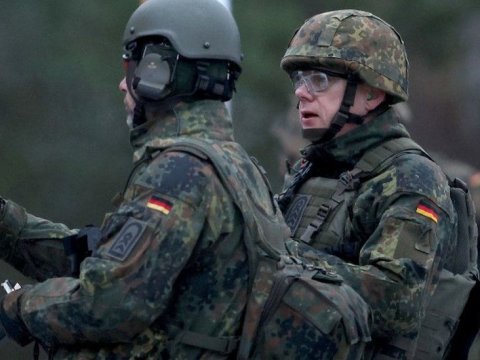 Almaniya bazaları naməlum PUA uçuşlarına məruz qalıb