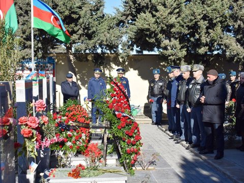 Şəhid pilotun məzarı ziyarət edildi - FOTO/VİDEO
