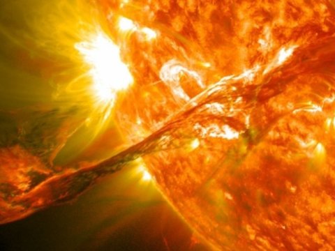 Günəşdə son 7 ilin ən güclü alışması oldu