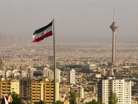 Tehranda yaşayış binası uçdu - Ölən və yaralananlar var