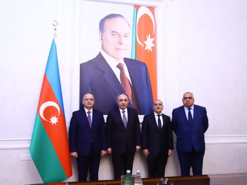 Kamran Əliyev 3 prokuroru təqaüdə göndərdi