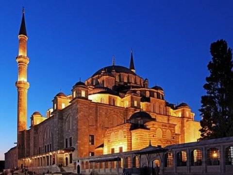 Məsciddə insident - İmam bıçaqlandı