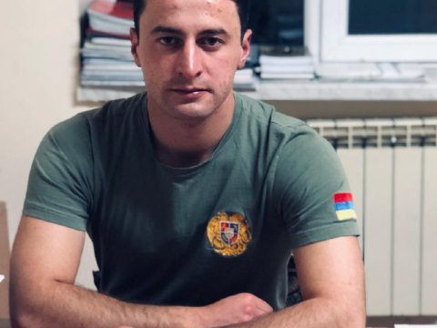 Ermənistanda əsgərin güllələdiyi zabitin adı açıqlanıb
