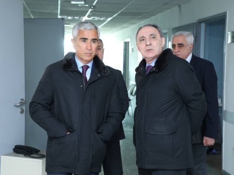 Rəsmilər yanğın yerinə baxış keçirdilər - FOTO