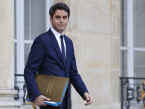 Fransanın baş naziri olan 34 yaşlı homoseksual siyasətçi KİMDİR...