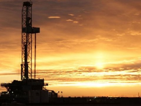 Neft quyusunda qaz püskürdü - Qurumlar hərəkətə keçdi