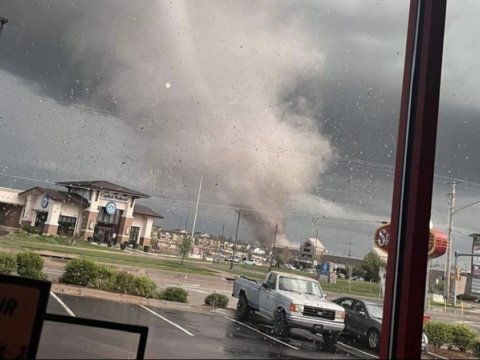 ABŞ-da güclü tornado: ölənlər və yaralananlar var