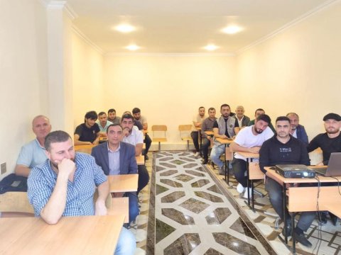 Taksi sürücüləri üçün təlimlər keçirilir