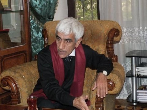 Əliağa Vahidi canlandıran Əməkdar artist - Təvazökar aktyor