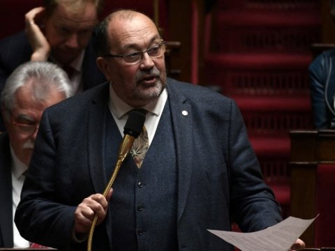 Fransanın senator və deputatları Natəvanın abidəsinə qarşı davranışı pislədilər