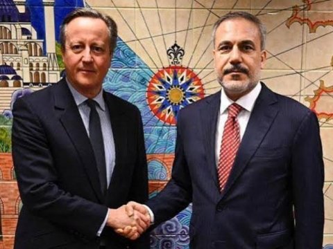 Hakan Fidan britaniyalı həmkarı ilə danışıqlar apardı