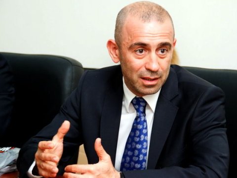 ANS-in rəhbəri Ağdamda saatqayırma zavodu TİKDİRİR