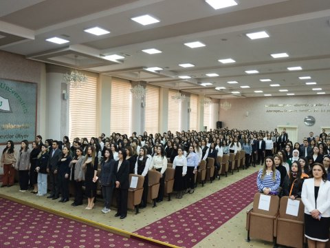 Gənc müəllimlərdən Prezidentə dəstək bəyanatı - FOTOLAR 