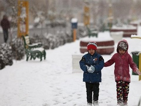 Qarlı hava ilə bağlı valideynlərə MÜRACİƏT