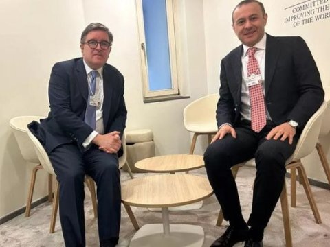 Qriqoryan Blinkenin köməkçisi ilə Bakı-İrəvanı müzakirə etdi