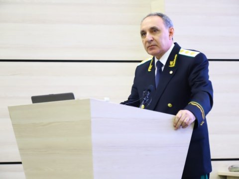 Prokurorluqda çalışanların orta yaş həddi 40-dır