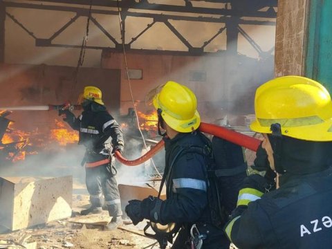 Binəqədidəki yanğın tam söndürüldü