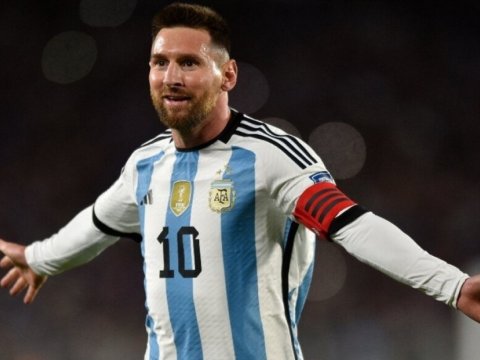 Messi ilin ən yaxşı futbolçusu seçildi