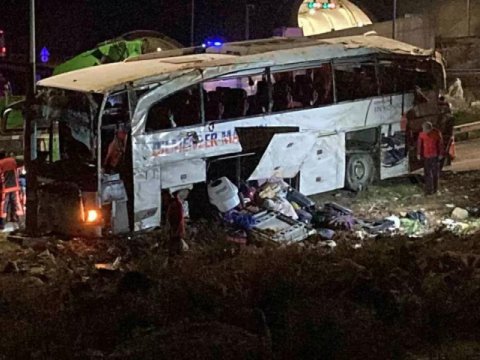 Türkiyədə ağır qəza - 9 nəfər öldü, çoxlu sayda yaralı var - VİDEO