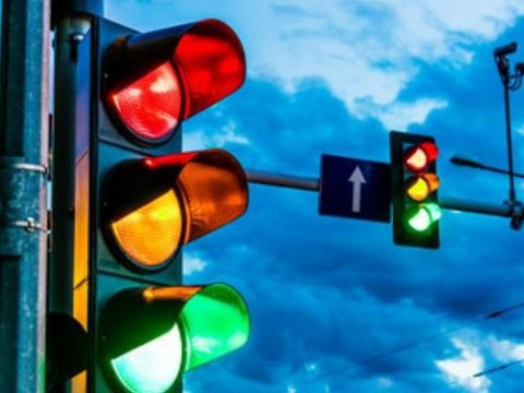 Paytaxtda işıqforların iş rejimi dəyişdiriləcək - VİDEO