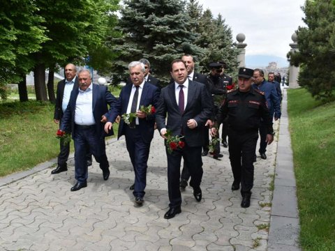 Tonoyan Koçaryanın komissiyasından NARAZIDIR