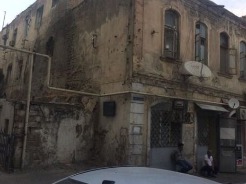 Keçmiş məcburi köçkünlərin binaları söküləcək?