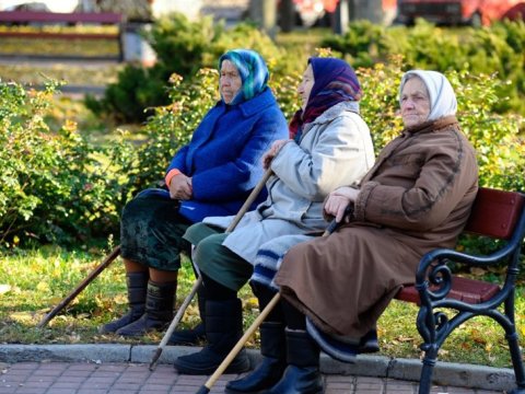 Qadınların pensiya yaşı azaldılmayacaq - Nazir müavini 