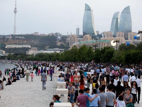 Bakıda nə qədər əhali yaşayır?