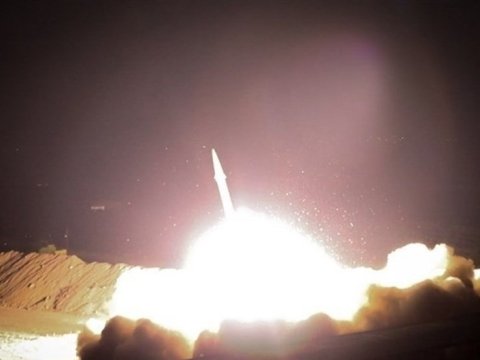 İran Pakistana zərbələr endirdi