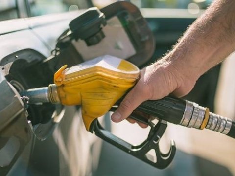 Azərbaycanda neft istehsalı artıb 