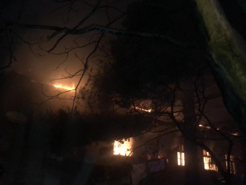 Yataqxananın yanğın baş verən hissəsində tələbələr yaşamır - Rəsmi AÇIQLAMA