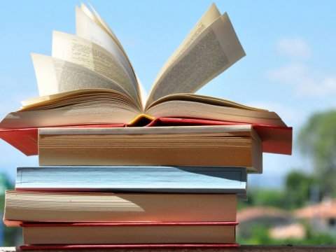 Kitab oxumaq yaddaşı GÜCLƏNDİRİR