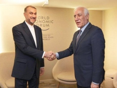 Ermənistan prezidenti Davosda İranın XİN başçısı ilə görüşüb