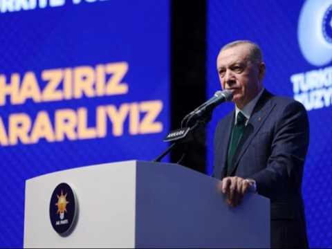 AKP böyük şəhərlərdə namizədlərini AÇIQLADI