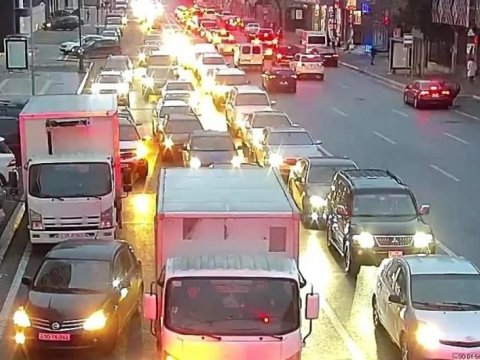 Bakının bəzi yollarında TIXAC var