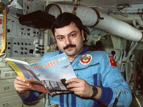 Kosmosa uçan bakılı - Musa Manarovla bağlı YANLIŞLIQ