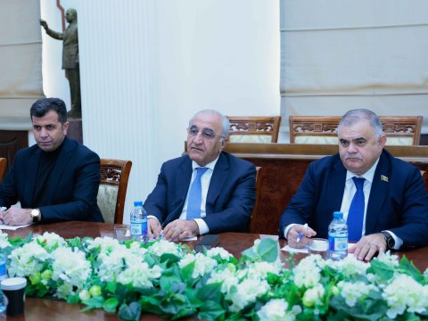 UNEC-də imtahanda intizam qaydalarının pozulması halları kəskin azalıb - FOTO