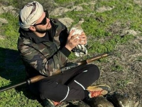 Azərbaycanda nadir quşu ovlayan ərəb cəzalandırıldı